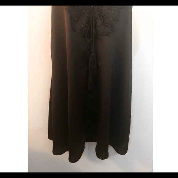 Windsor | Flowy Black Lace Halter Dress - Picture 4 of 5